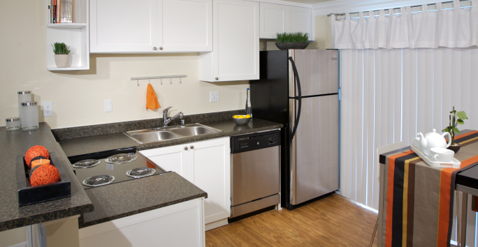 Photo slideshow: Tustin Parc Model Kitchen Photo