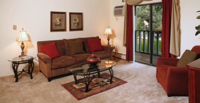 Slideshow image: Peachtree Apartments Living Area Photo