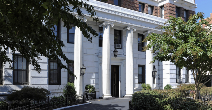 Photo slideshow: Barclay Apartments Photo