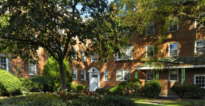 Photo slideshow: Harvard Village Apartments Exterior Photo