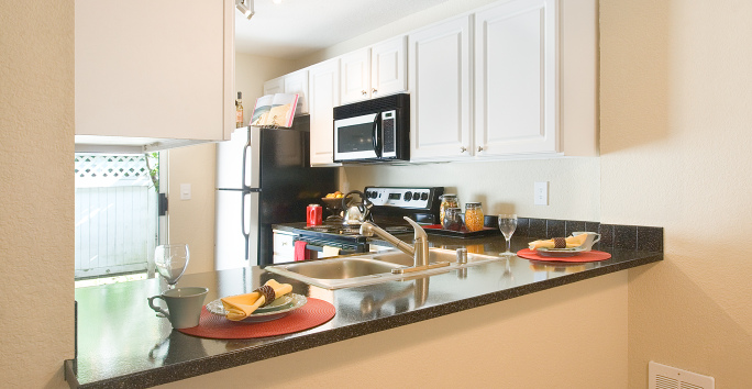 Photo slideshow: Somerset Green Kitchen Photo