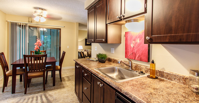 Photo slideshow: Avia Apartments Kitchen