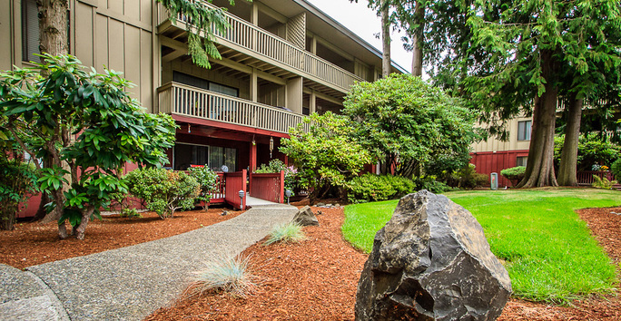 Photo slideshow: Avia Apartments Exterior