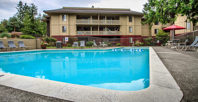 Photo slideshow: Avia Apartments Pool