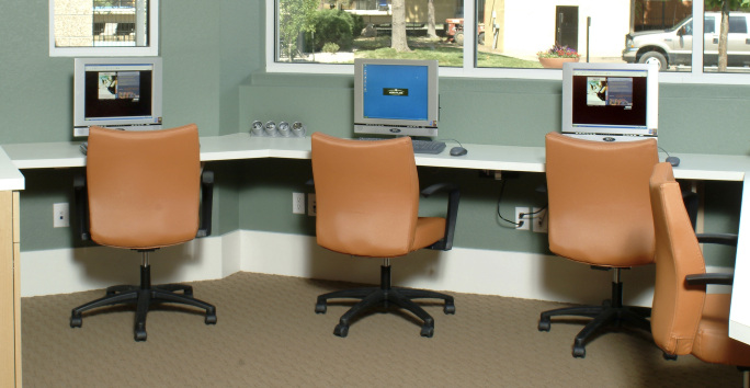 Photo slideshow: Aero Flats Business Center Photo