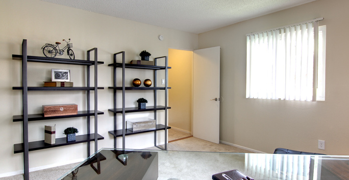 Photo slideshow: Villa Pacific Interior Photo