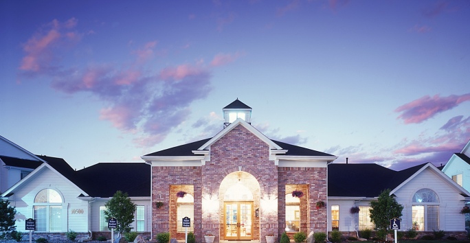 Photo slideshow: Regatta Apartments Evening Photo