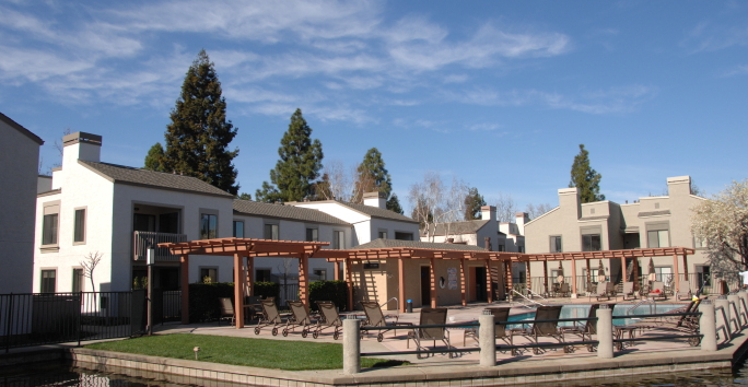 Photo slideshow: Park Lake Apartments Exterior Photo