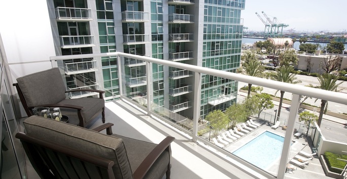 Photo slideshow: Dwell at Vue Patio