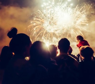 6 Tips for Throwing The Ultimate Stylish Holiday Party